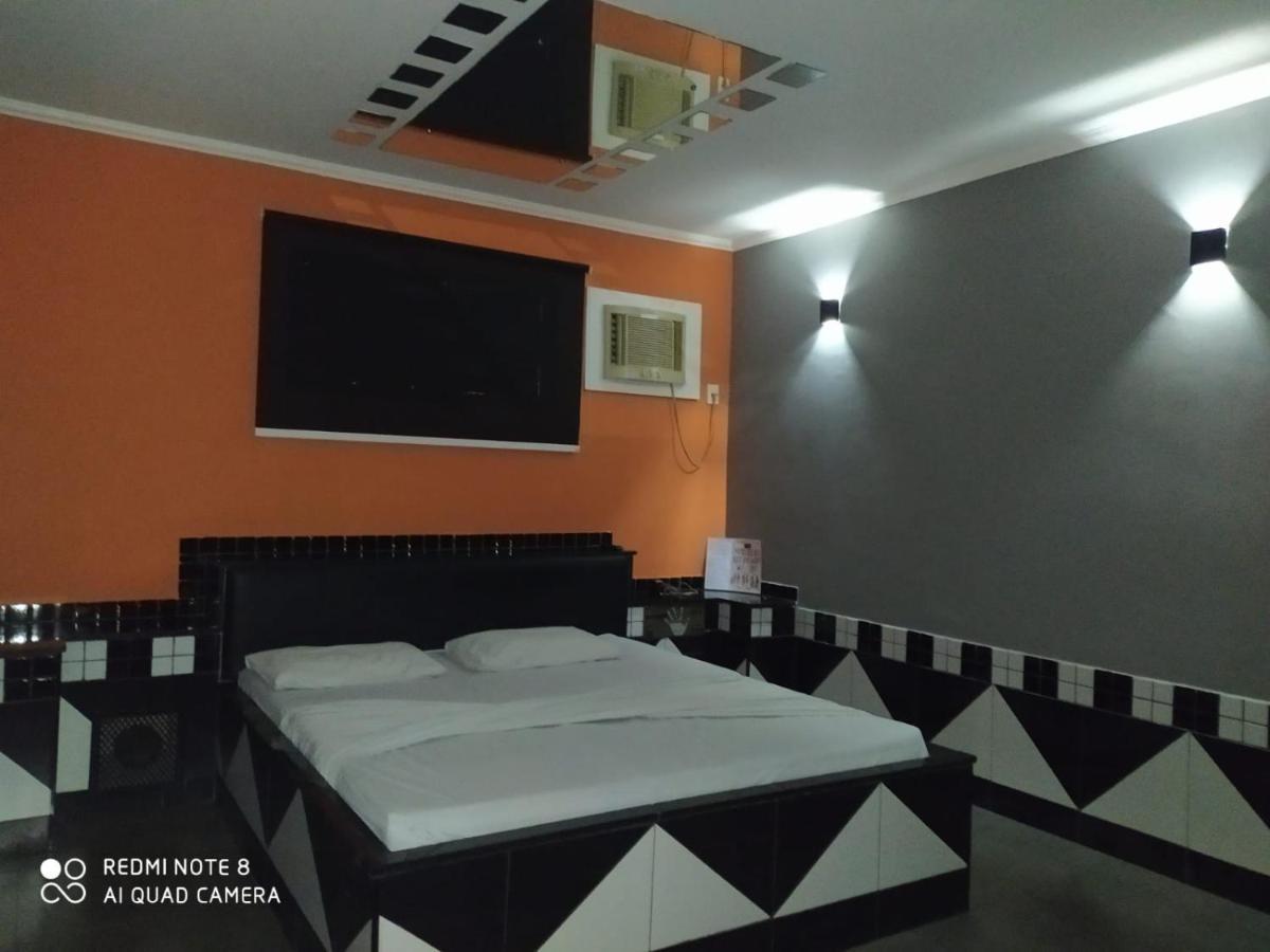 Movie Inn Motel E Hospedagem (Adults Only) 里贝朗普雷托 外观 照片