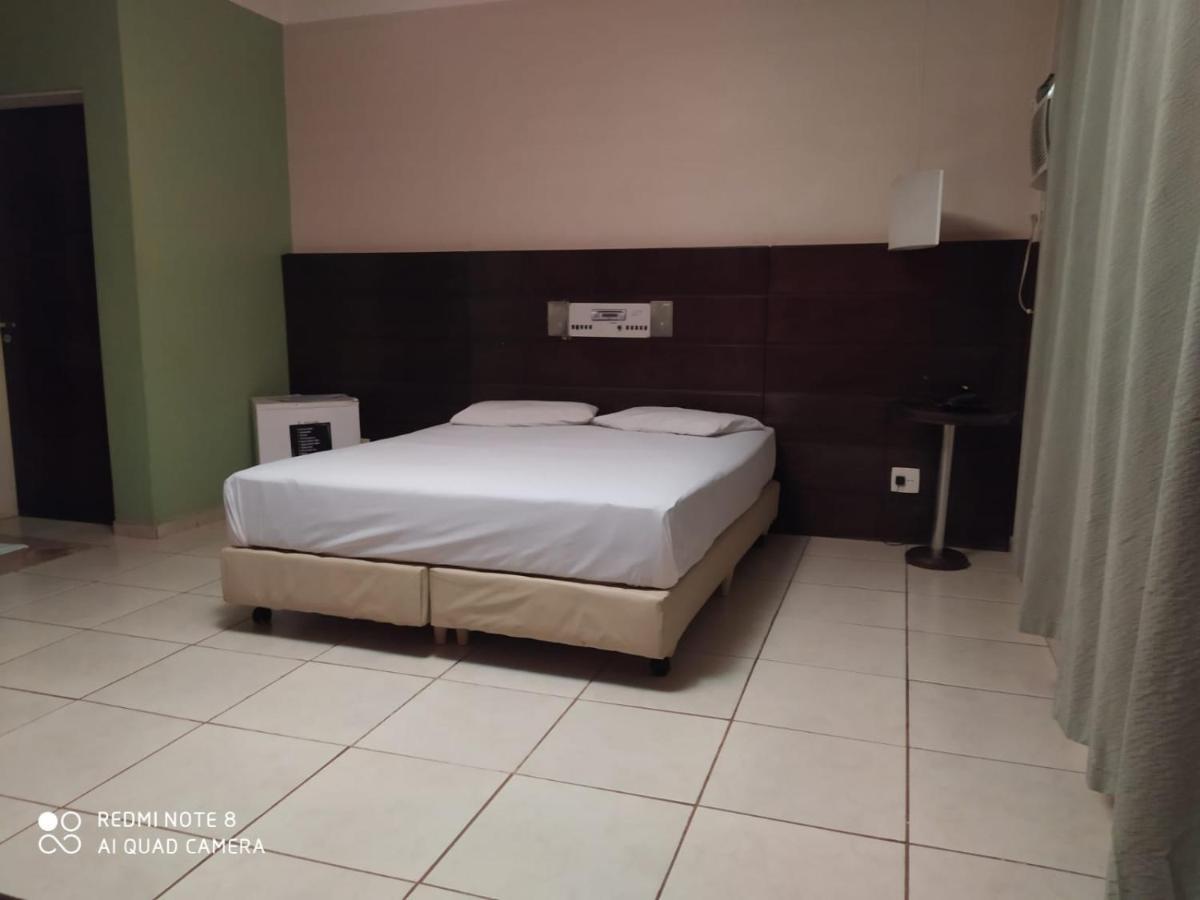 Movie Inn Motel E Hospedagem (Adults Only) 里贝朗普雷托 外观 照片