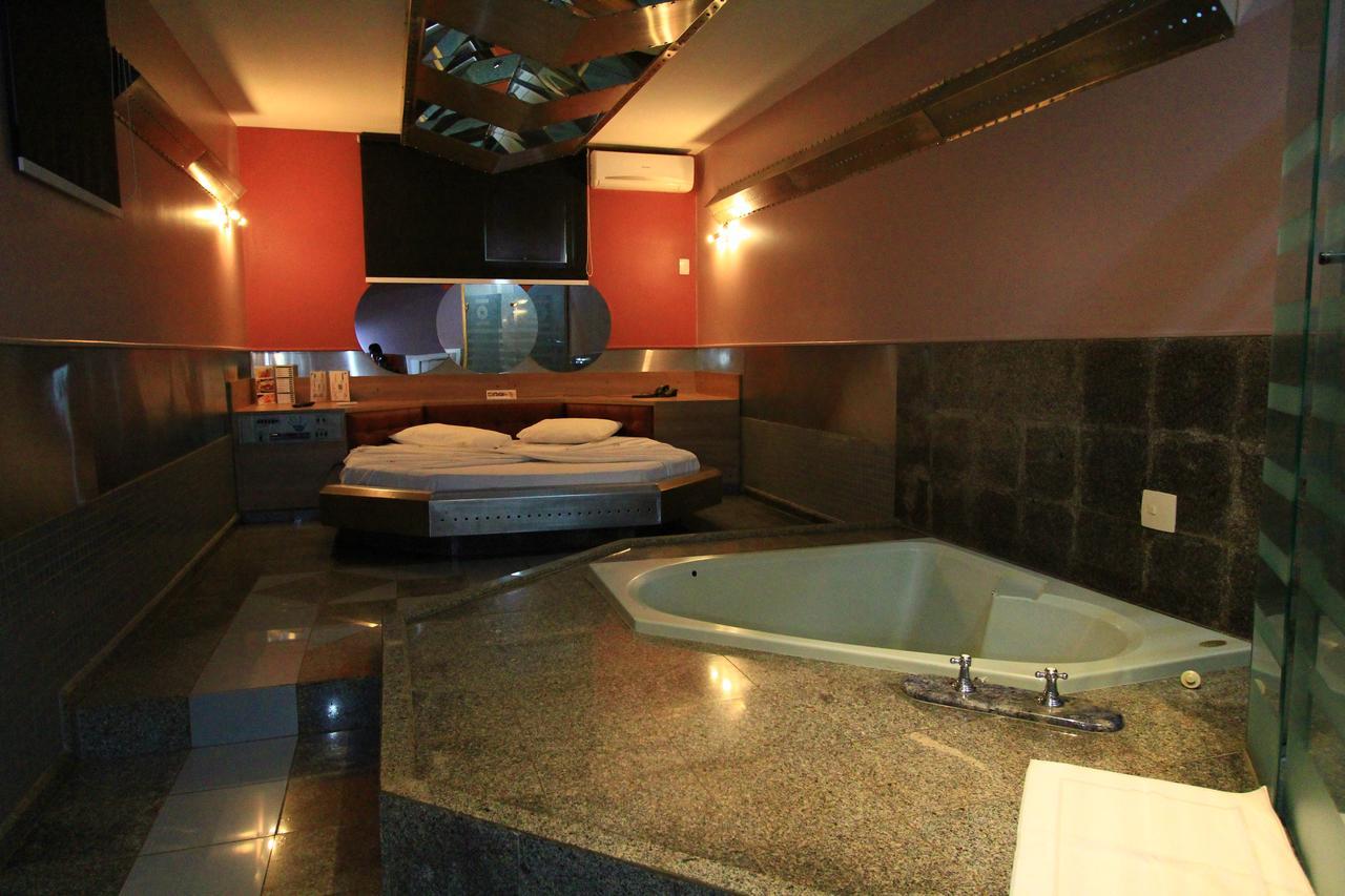 Movie Inn Motel E Hospedagem (Adults Only) 里贝朗普雷托 外观 照片