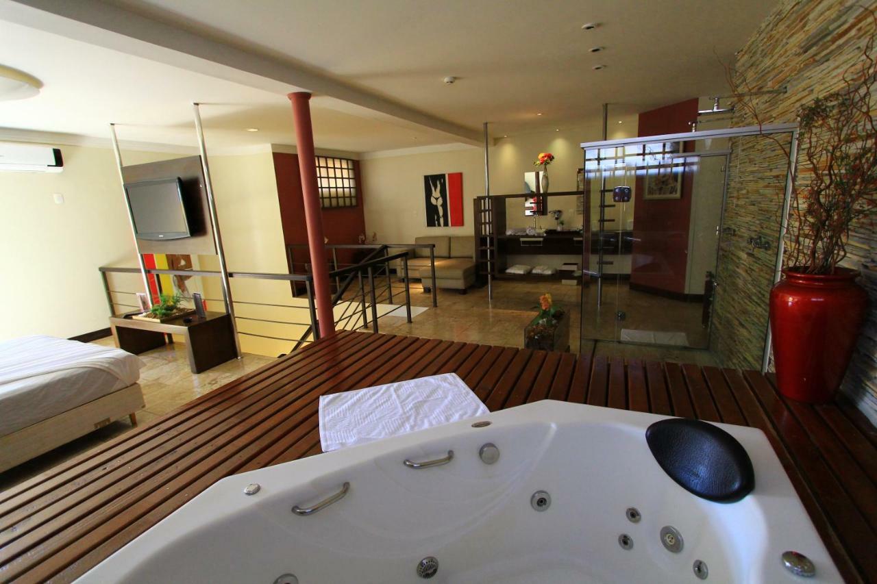 Movie Inn Motel E Hospedagem (Adults Only) 里贝朗普雷托 外观 照片
